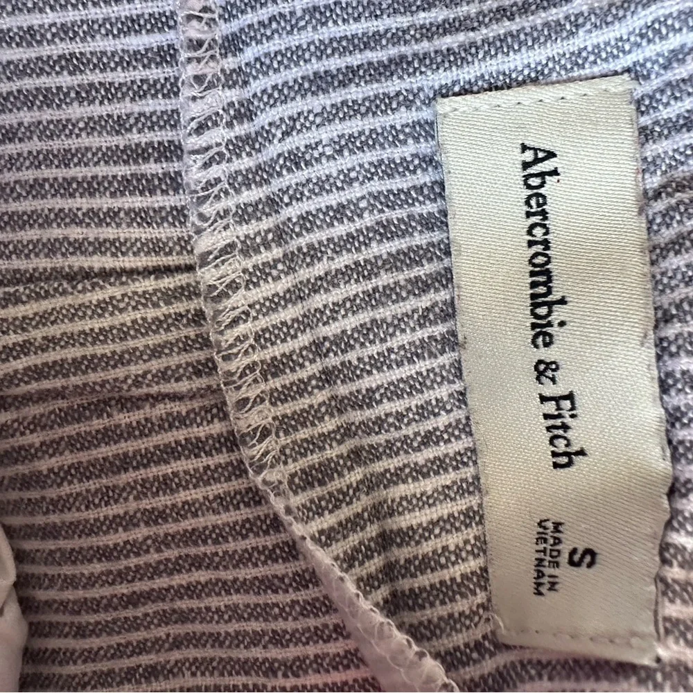 Abercrombie & Fitch Light Gray Paperbag Tie-Waist Shorts